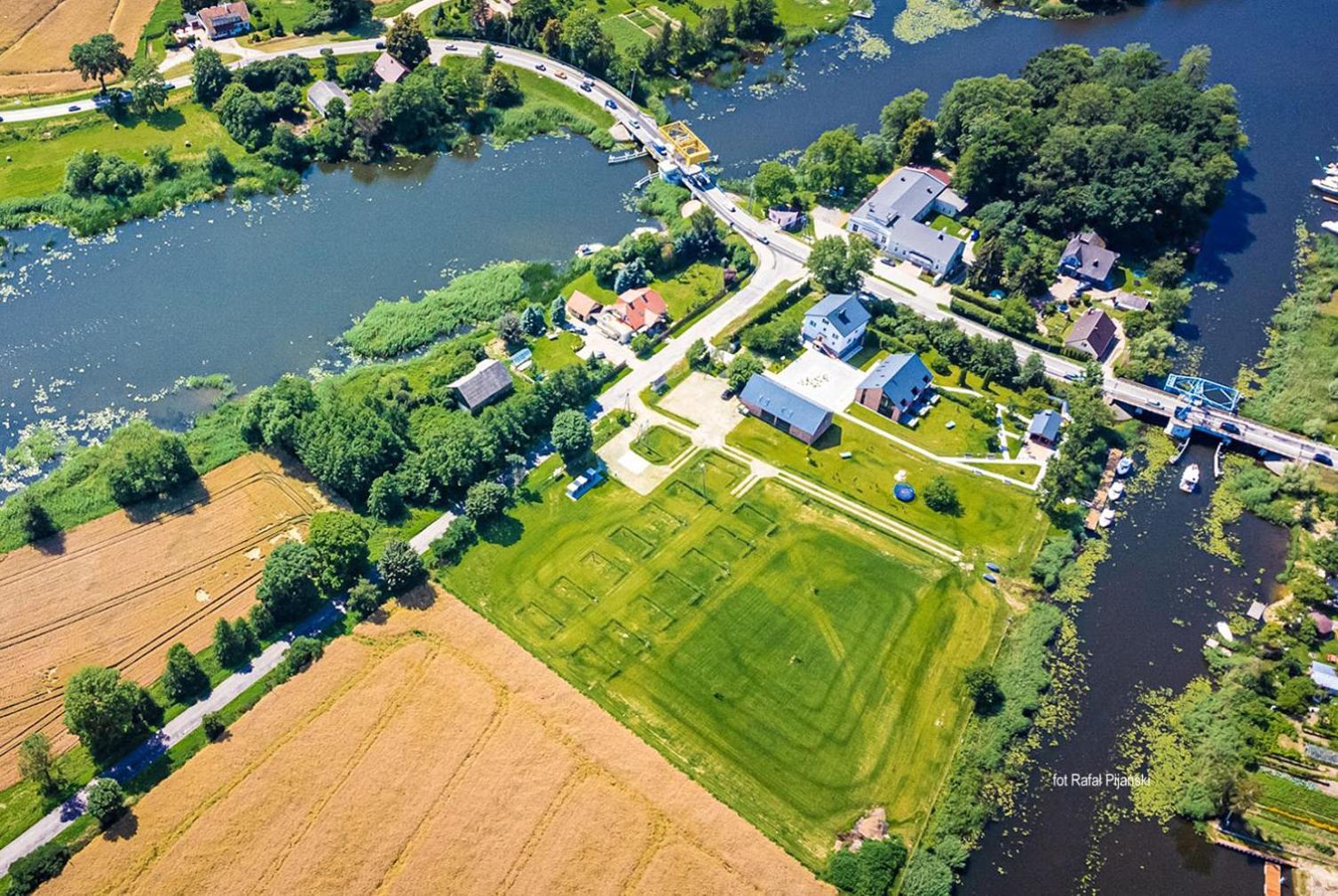 Apartamenty Miedzy Mostami Stegna  Eksteriør billede